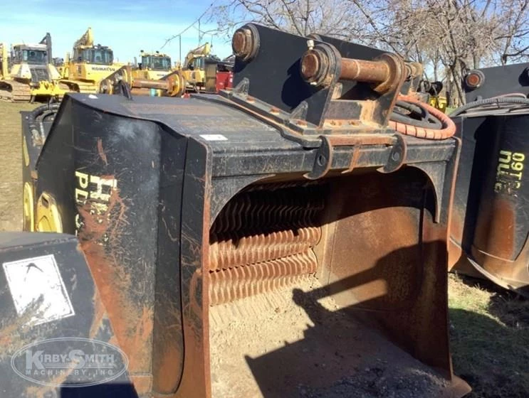 Front of used Padding Bucket